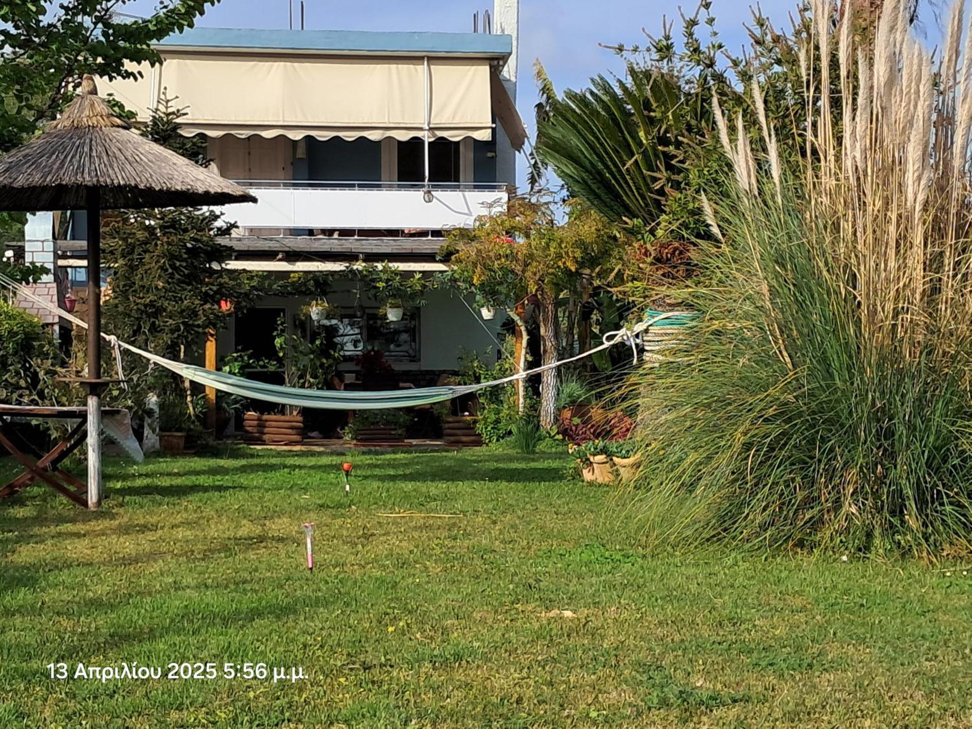 Top Floor On Villa, 3' From Center, By The Sea! Host Is Efi Kwsta Preveza Buitenkant foto