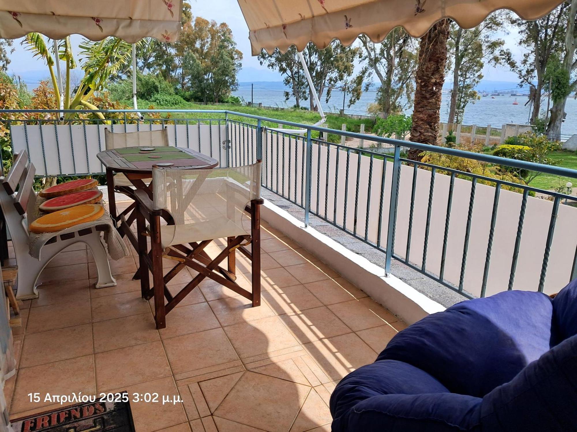 Top Floor On Villa, 3' From Center, By The Sea! Host Is Efi Kwsta Preveza Buitenkant foto